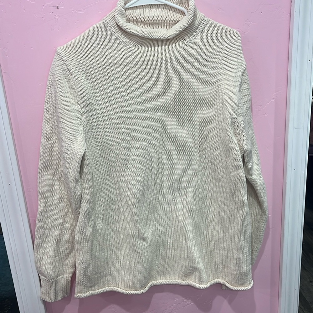 Never worn mens thick knit sweater